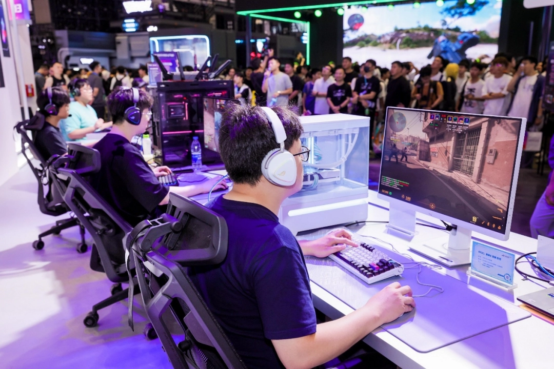 华硕主板撼动BW2025 ROG玩+乐园引玩家狂欢