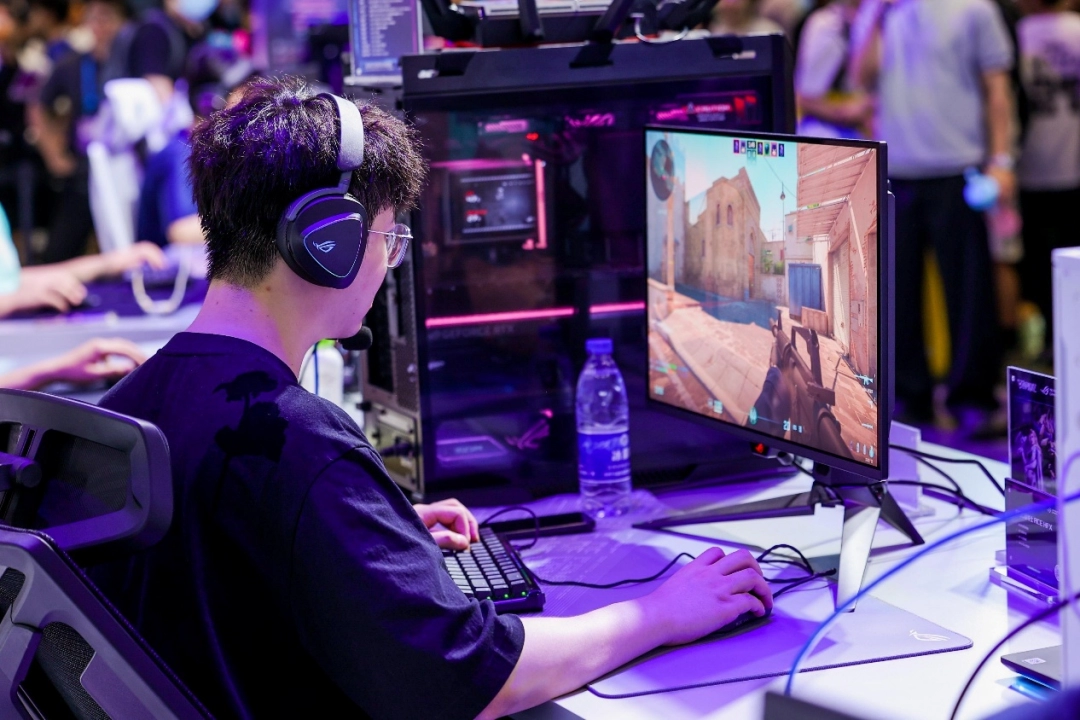 华硕主板撼动BW2025 ROG玩+乐园引玩家狂欢