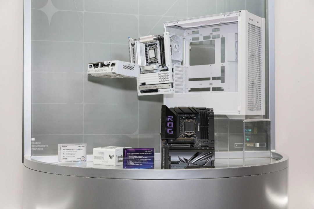 梦幻破次元，华硕ROG X870主板新品燃爆BW2025