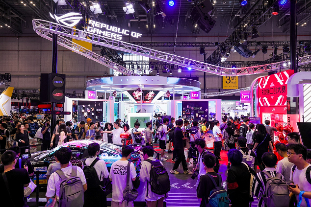 BW2025！华硕显卡信仰集结燃爆全场