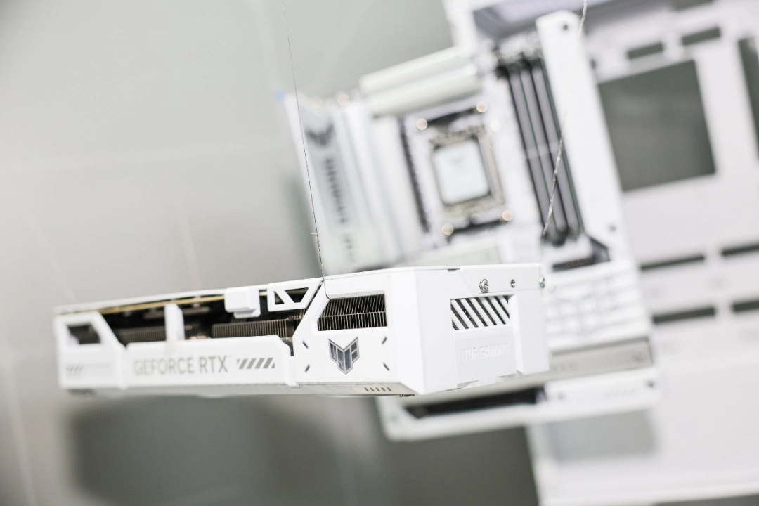 BW2025！华硕显卡信仰集结燃爆全场