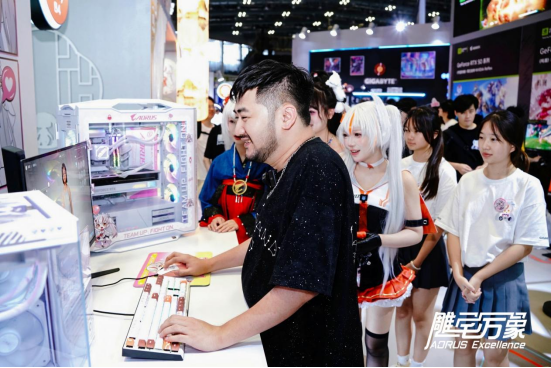 BW2025技嘉AORUS战力全开，次元突破！硬核电竞引爆文化狂潮