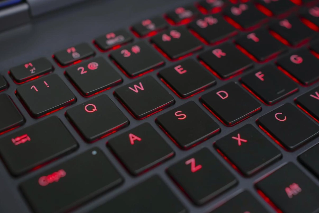 机械革命苍龙16 Ultra评测：锐龙9 9955HX3D+RTX 5090，顶级配置体验千帧游戏