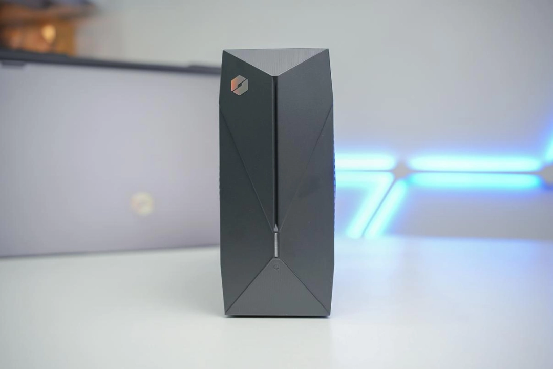 机械革命苍龙16 Ultra评测：锐龙9 9955HX3D+RTX 5090，顶级配置体验千帧游戏