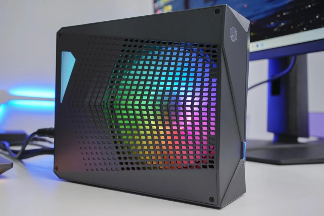 机械革命苍龙16 Ultra评测：锐龙9 9955HX3D+RTX 5090，顶级配置体验千帧游戏