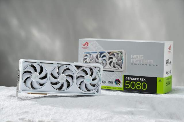 白夜觉醒！ROG ASTRAL白夜神5080显卡盛装出击