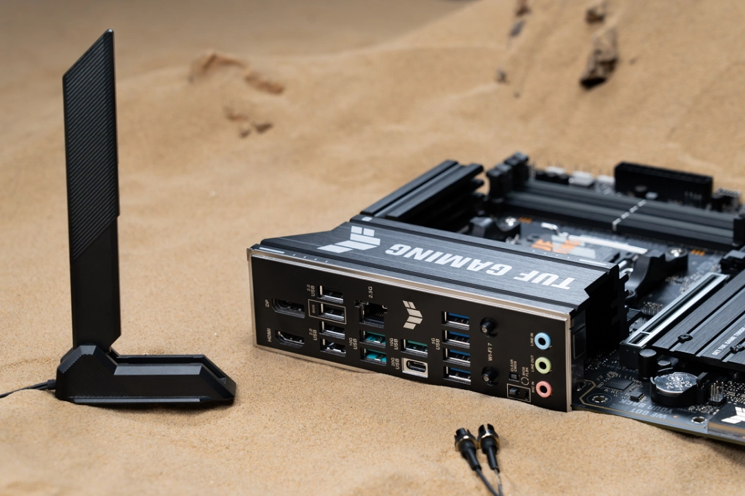 战力升 登场胜 华硕B850重炮手二代主板开售