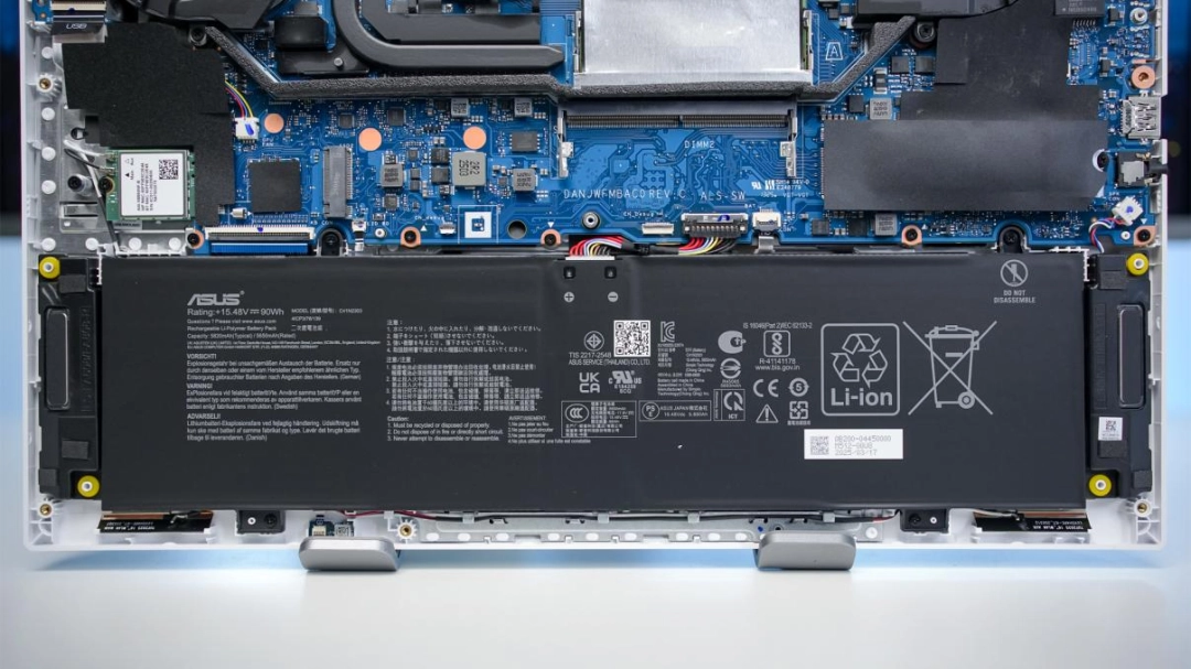 华硕天选6 Pro 锐龙版评测：适合年轻群体的潮流游戏本