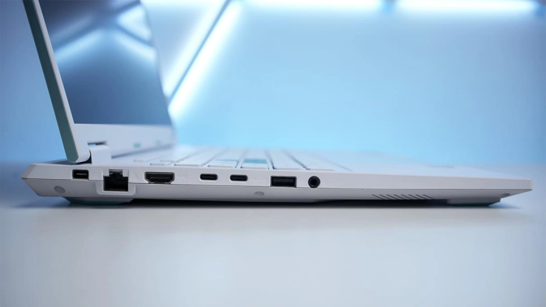 华硕天选6 Pro 锐龙版评测：适合年轻群体的潮流游戏本