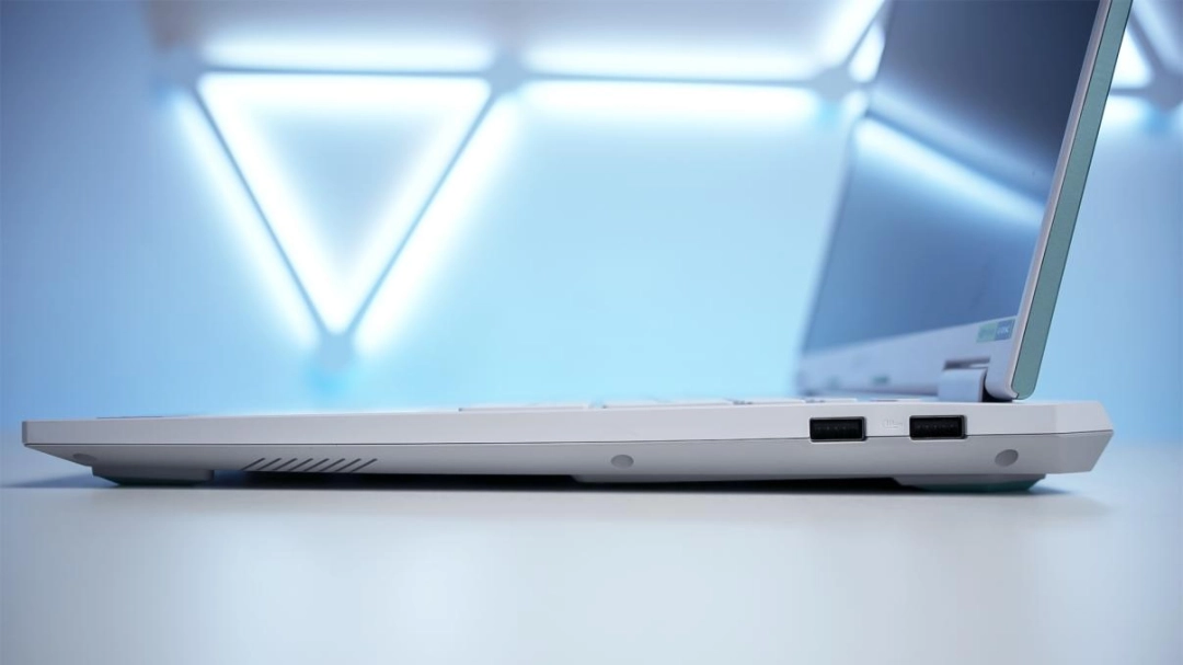 华硕天选6 Pro 锐龙版评测：适合年轻群体的潮流游戏本