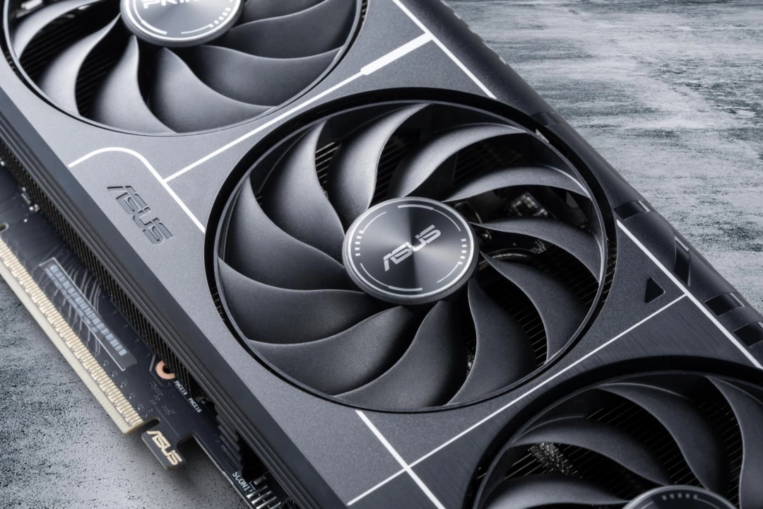 生成式AI加速创意诞生！华硕RTX 5070显卡加速工作进程