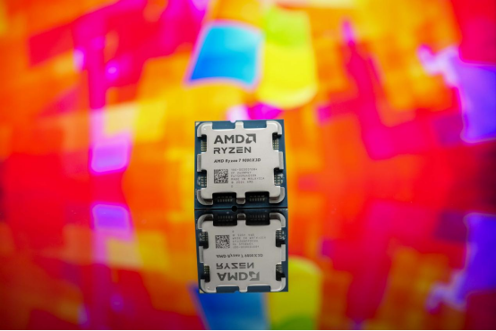 技嘉×AQ战队定制主机，全“嘉”桶BUFF加持，闪耀全场