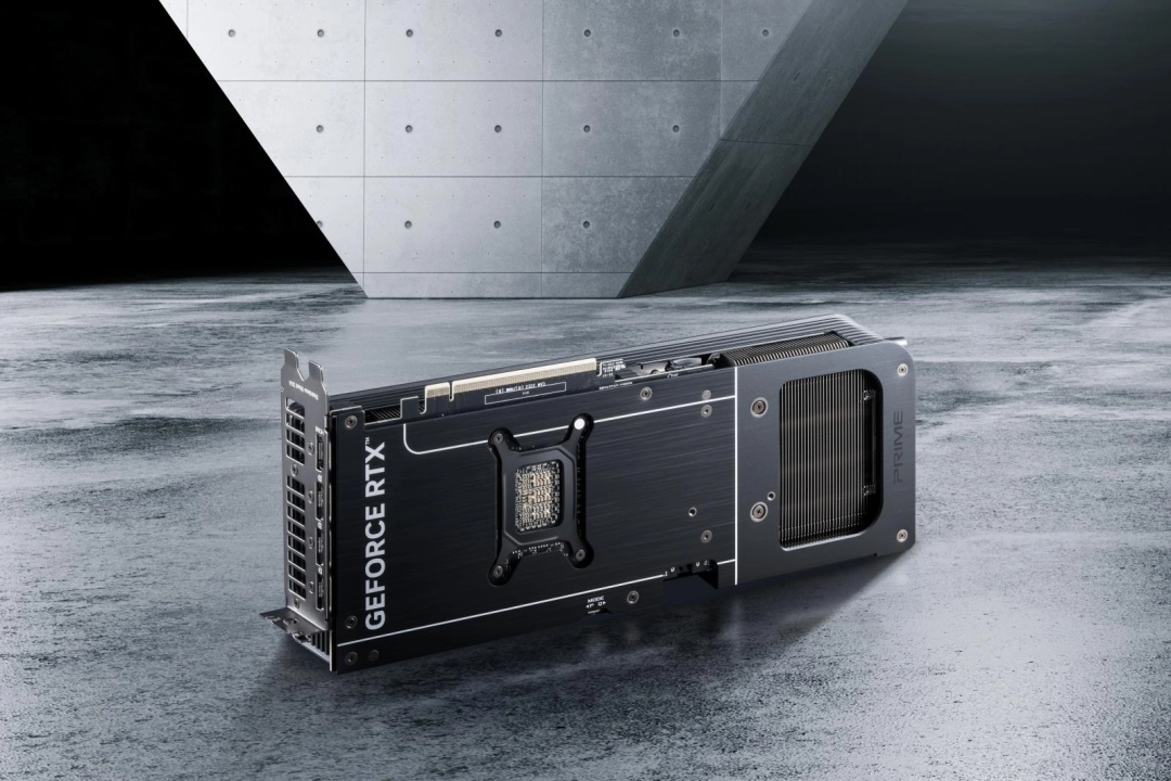 高效率图像生成  华硕RTX 5070显卡助力实现！