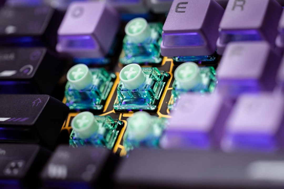 以磁轴革新，重塑电竞边界：七彩虹星驰87铝合金磁轴电竞键盘正式发布