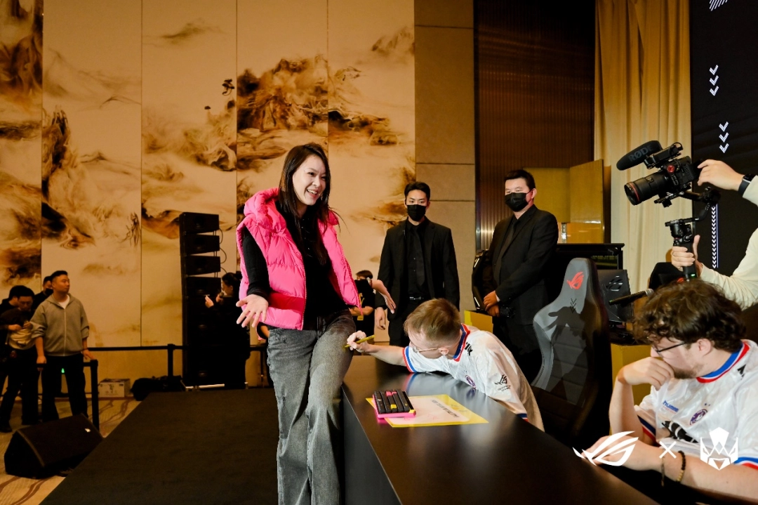 Vitality粉丝见面会嗨翻成都，ROG装备集结，开启电竞新体验