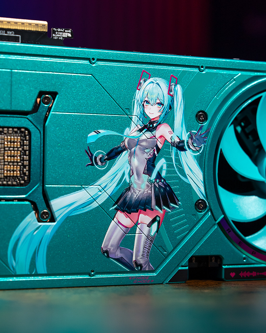 性能颜值两不误！ROG夜神RTX5080 RO姬x初音未来版显卡