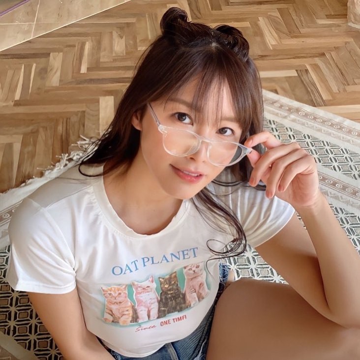 日本美女夏来唯福利图赏 对不起她真的太大了！