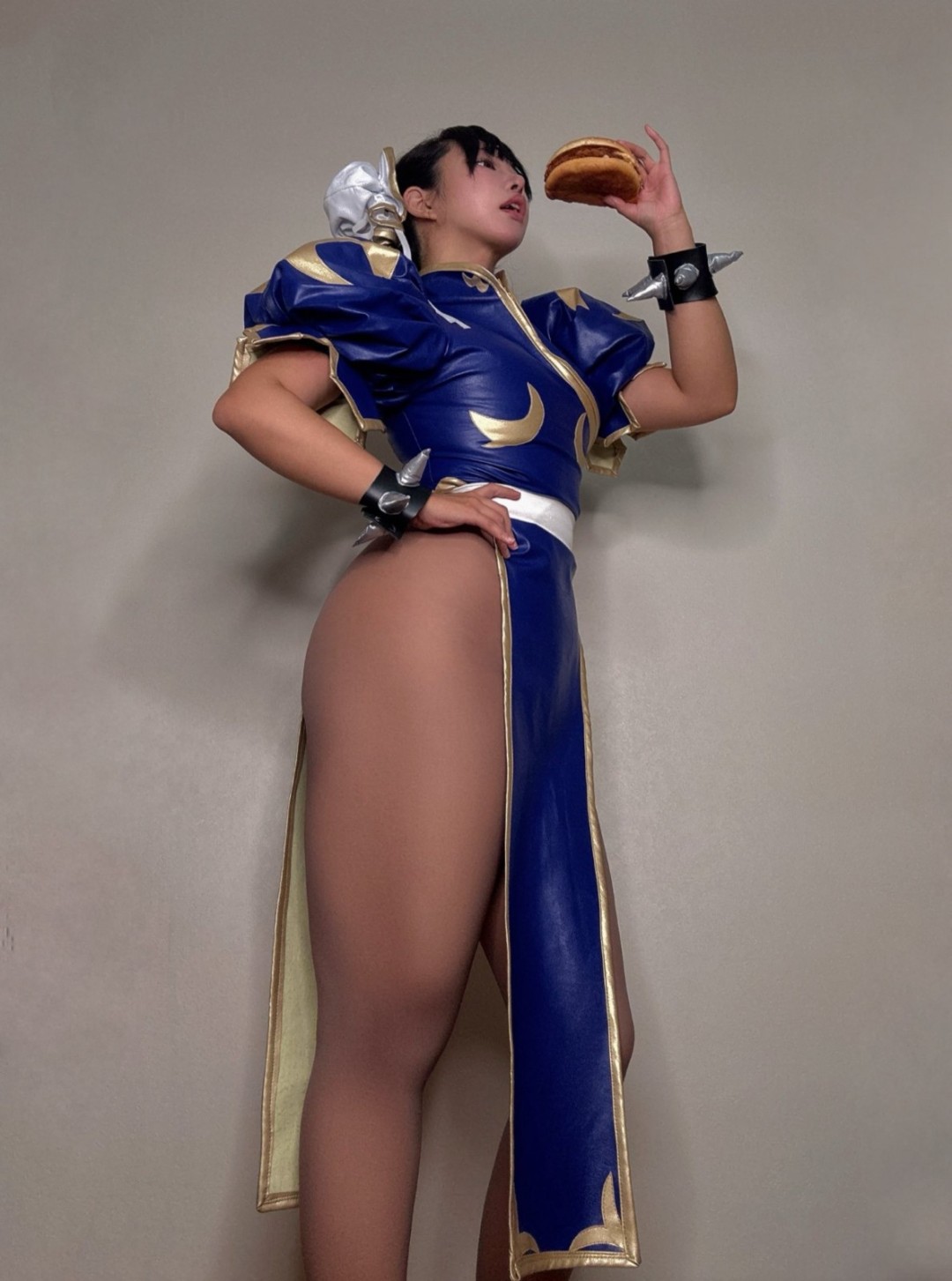 日本Cos春丽的小姐姐新福利图 性感好身材展示