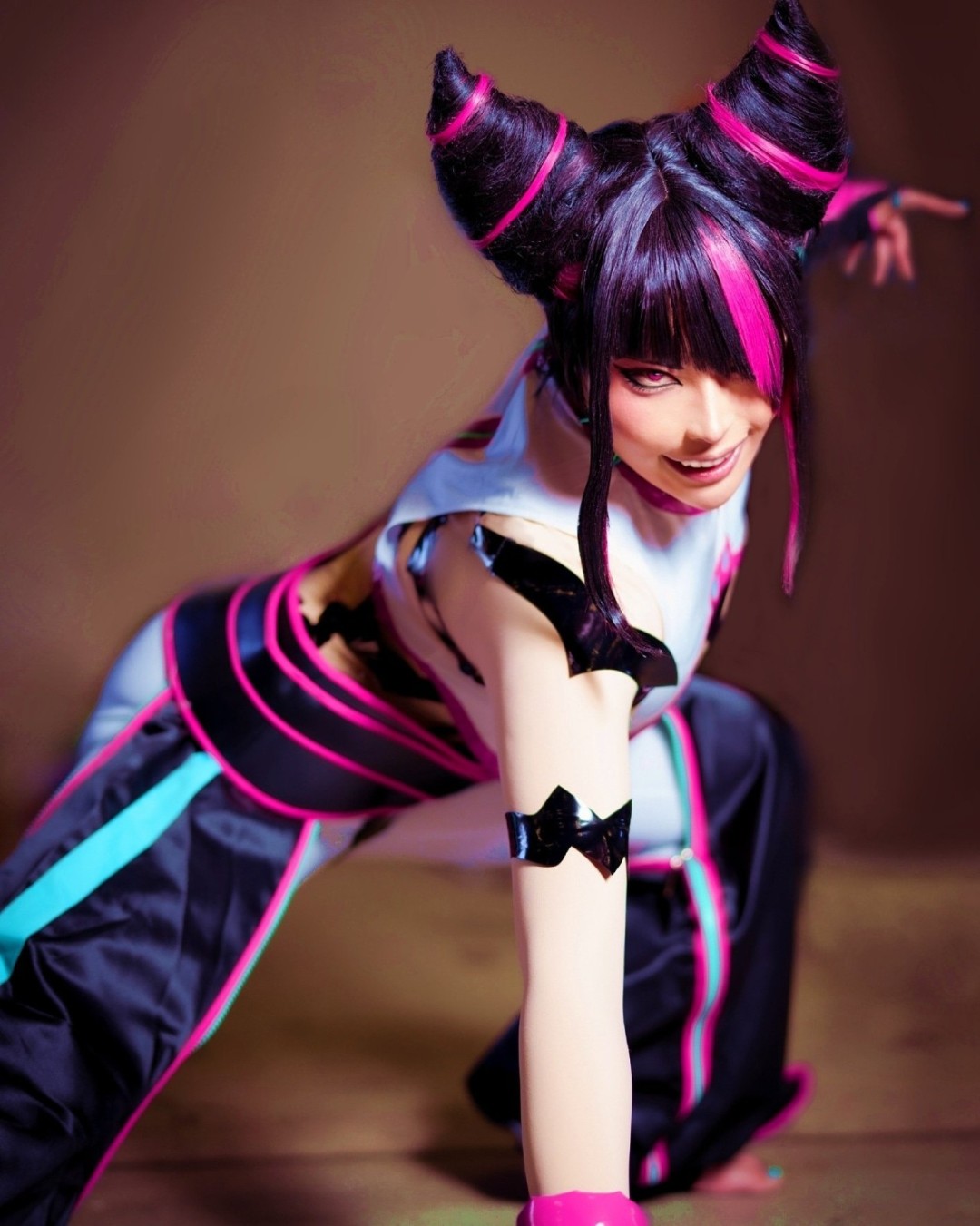 《街头霸王6》韩蛛俐Cos美图赏 露白嫩大雷太诱人了