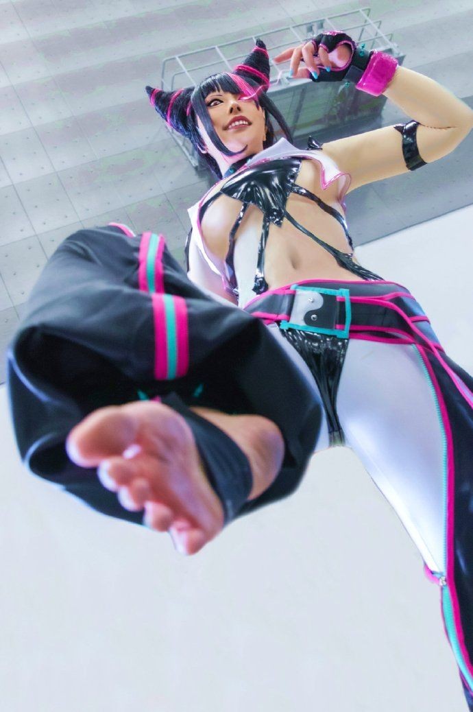 《街头霸王6》韩蛛俐Cos美图赏 露白嫩大雷太诱人了