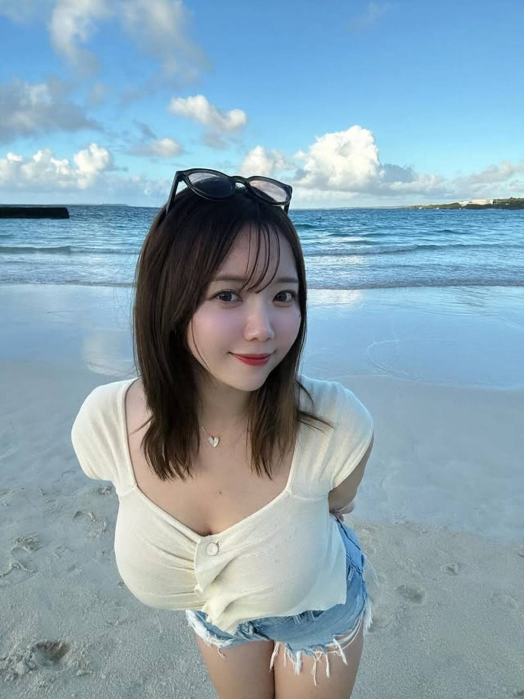 日本网红まりちゃん福利图赏：脸蛋可爱 身材傲人