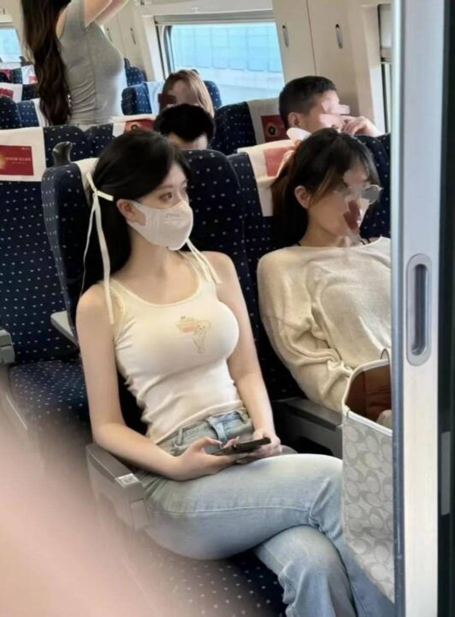 周五福利囧图云飞系列 妹子似乎还有什么放不下的